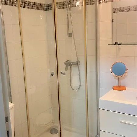 Umbaa - Cute Studio Appartement